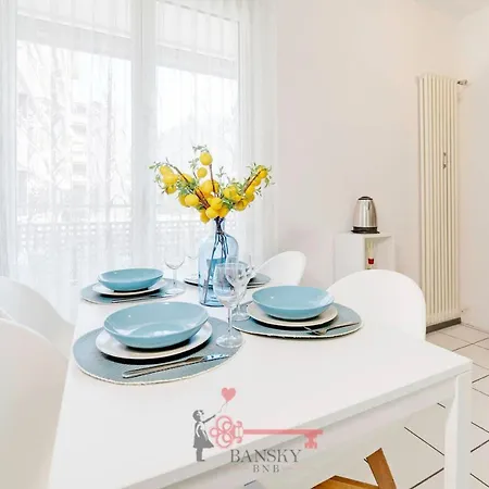 Lime 5* For 4pax Wi-fi Free Apartment