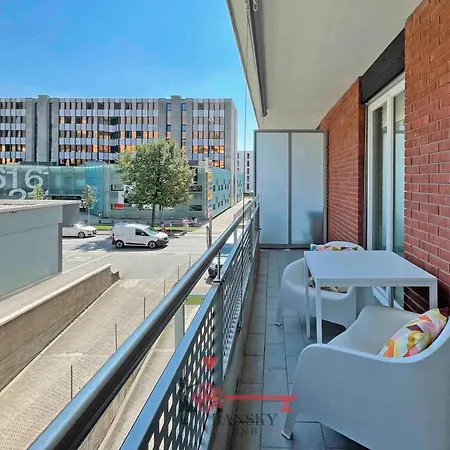 Lime 5* For 4pax Wi-fi Free Apartment